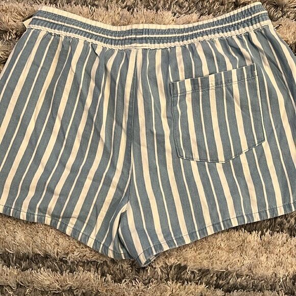 Aerie small striped cotton blue and white comfortable shorts - Picture 3 of 4
